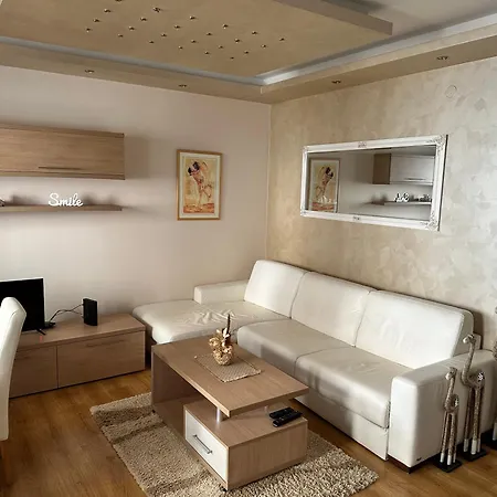 Pahira Lux Apartament *